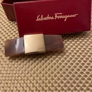 Salvatore Ferragamo tan plastic barrette